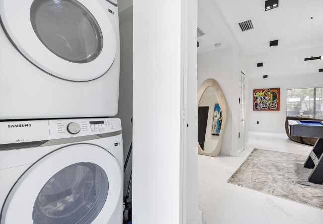 House in Miami - EXTRAORDINARY HOUSE 4BR DESIGN DISTRICT House in Miami - EXTRAORDINARY HOUSE 4BR DESIGN DISTRICT