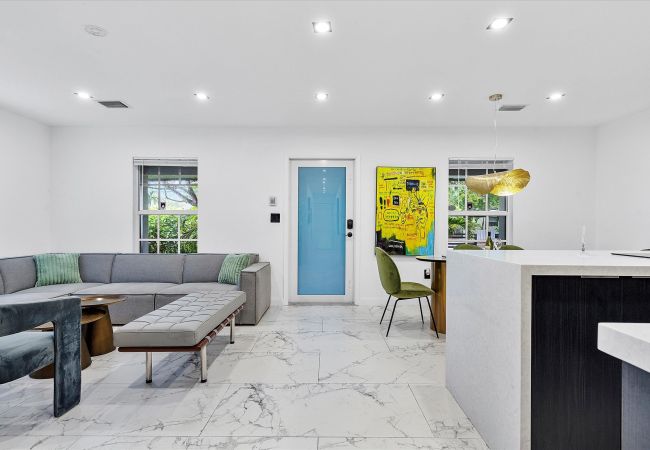 House in Miami - MODERN DESIGN DISTRICT HOUSE 7 GUESTS WITH POOL House in Miami - MODERN DESIGN DISTRICT HOUSE 7 GUESTS WITH POOL
