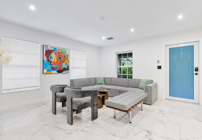 House in Miami - MODERN DESIGN DISTRICT HOUSE 7 GUESTS WITH POOL House in Miami - MODERN DESIGN DISTRICT HOUSE 7 GUESTS WITH POOL
