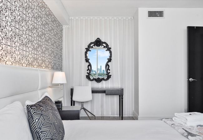 Apartment in Miami Beach - SOUTH BEACH EXTRAORDINARY APT W BAY VIEW Apartment in Miami Beach - SOUTH BEACH EXTRAORDINARY APT W BAY VIEW