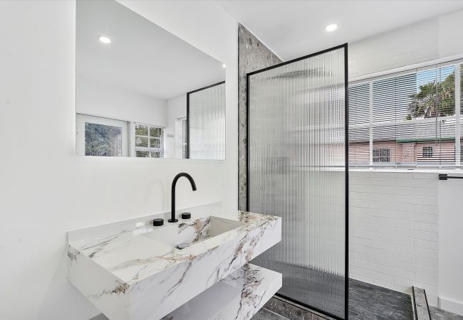 House in Miami - UPSCALE VACATION HOUSE IN HEART OF DESIGN DISTRICT House in Miami - UPSCALE VACATION HOUSE IN HEART OF DESIGN DISTRICT