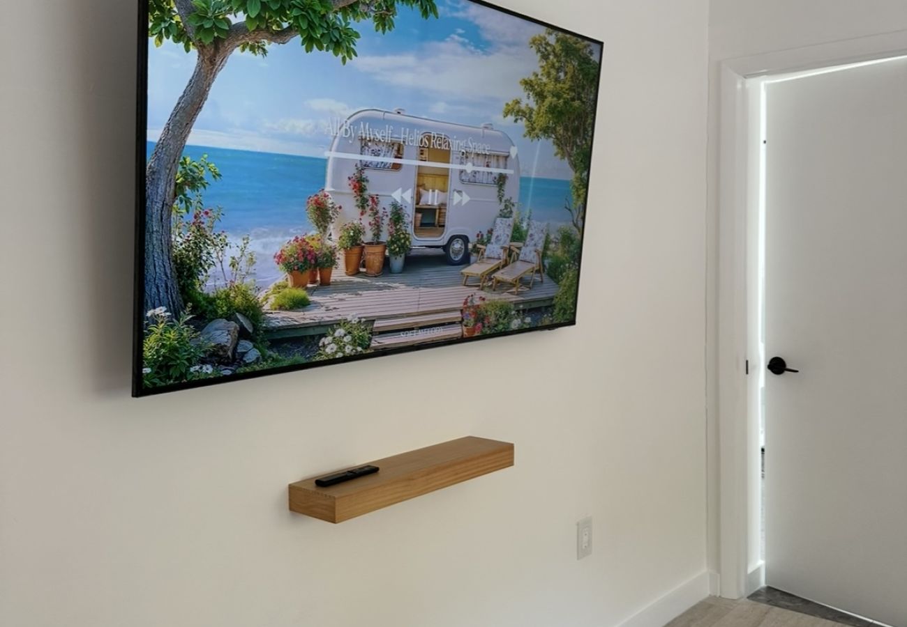 House in Miami - UPSCALE VACATION HOUSE IN HEART OF DESIGN DISTRICT