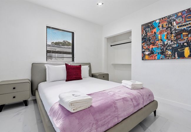 House in Coral Gables - Cozy & Modern Coral Gables Holiday Oasis W pool House in Coral Gables - Cozy & Modern Coral Gables Holiday Oasis W pool