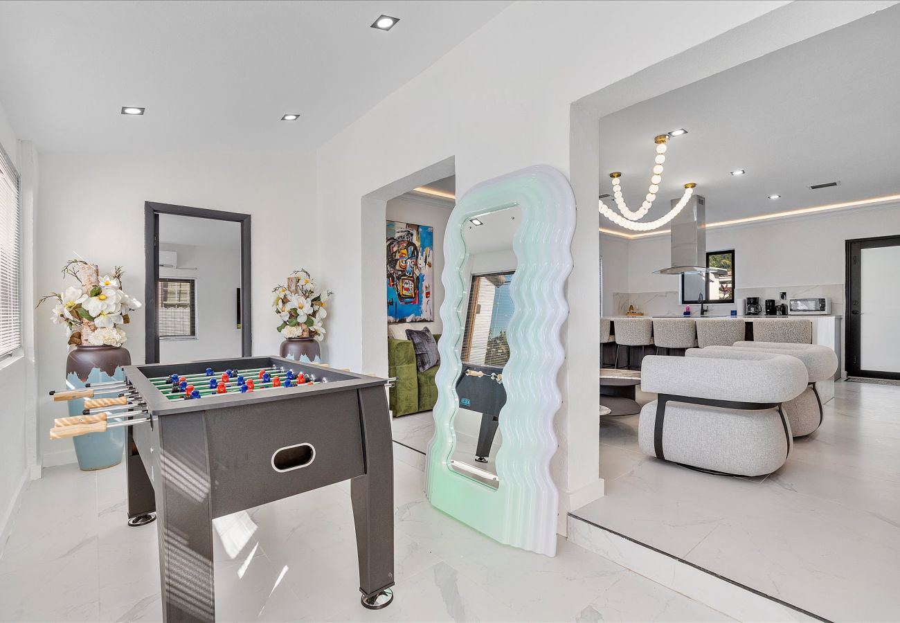House in Coral Gables - Cozy & Modern Coral Gables Holiday Oasis W pool