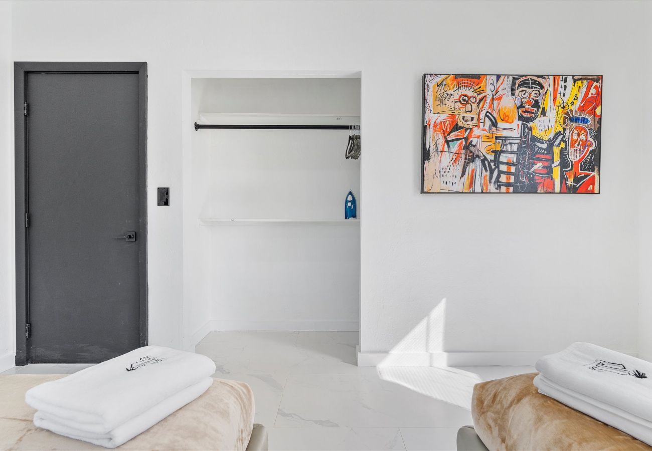House in Coral Gables - Cozy & Modern Coral Gables Holiday Oasis W pool