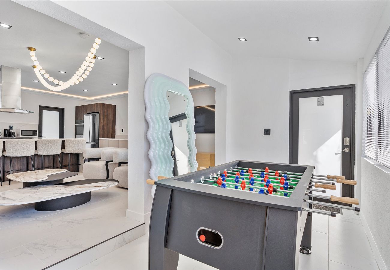House in Coral Gables - Cozy & Modern Coral Gables Holiday Oasis W pool