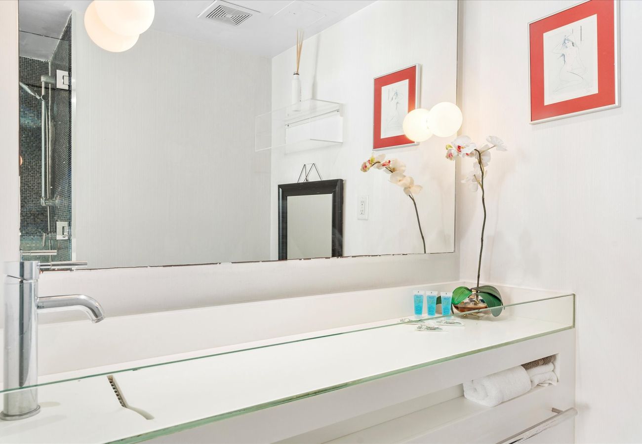 Apartment in Miami Beach - Cool & comfortable Hotel style 1BR apt South Beach