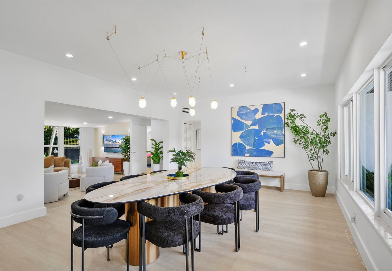 House in Miami - 6br Glamorous oasis Villa W Pool & Beach Volleybal