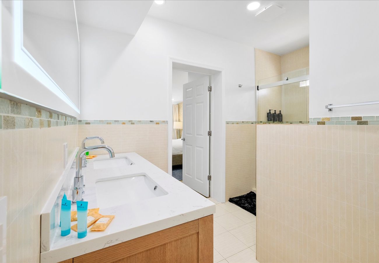 House in Miami - 6br Glamorous oasis Villa W Pool & Beach Volleybal