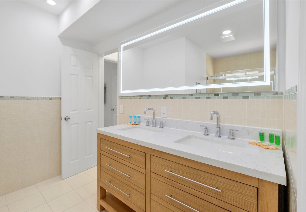 House in Miami - 6br Glamorous oasis Villa W Pool & Beach Volleybal