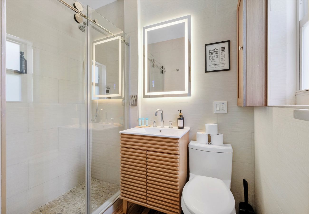 House in Miami - 6br Glamorous oasis Villa W Pool & Beach Volleybal