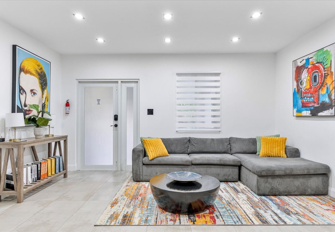 House in Miami - Divine House in Design District W Pool