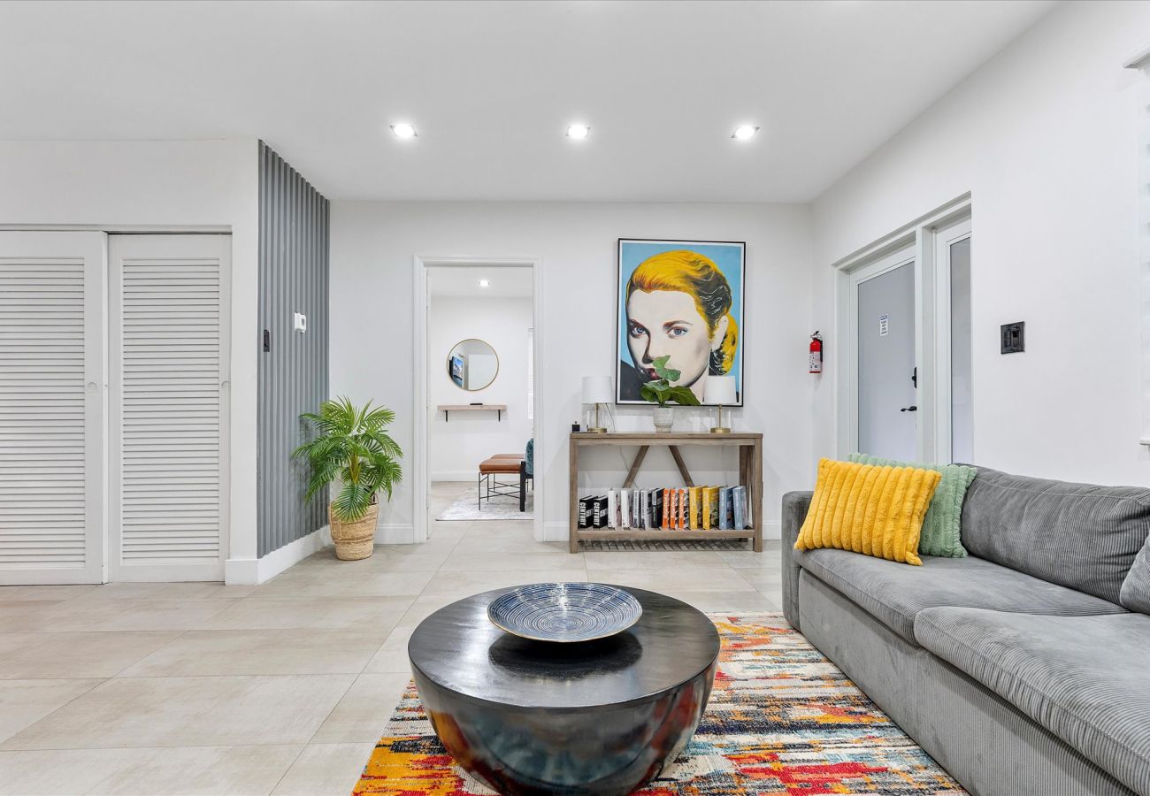 House in Miami - Divine House in Design District W Pool