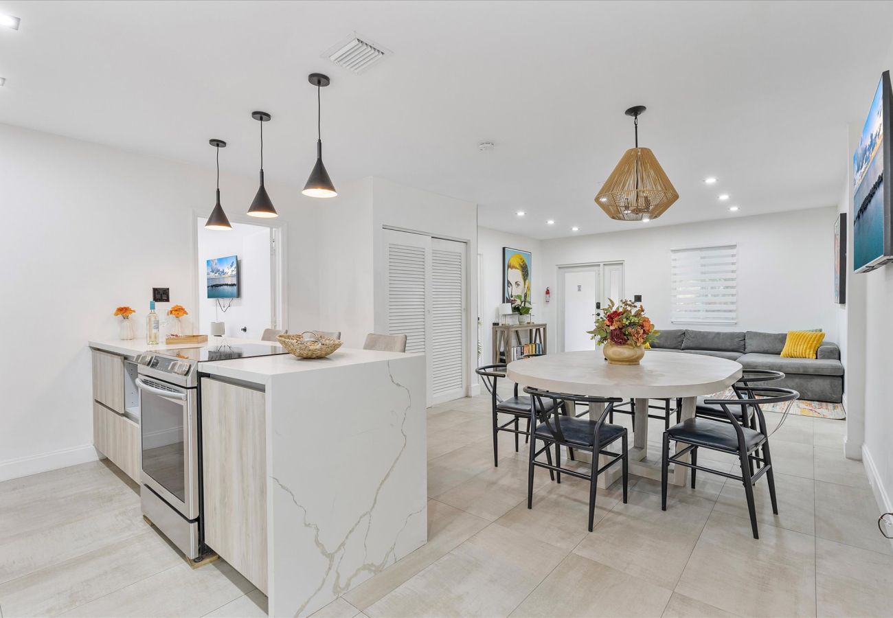 House in Miami - Divine House in Design District W Pool