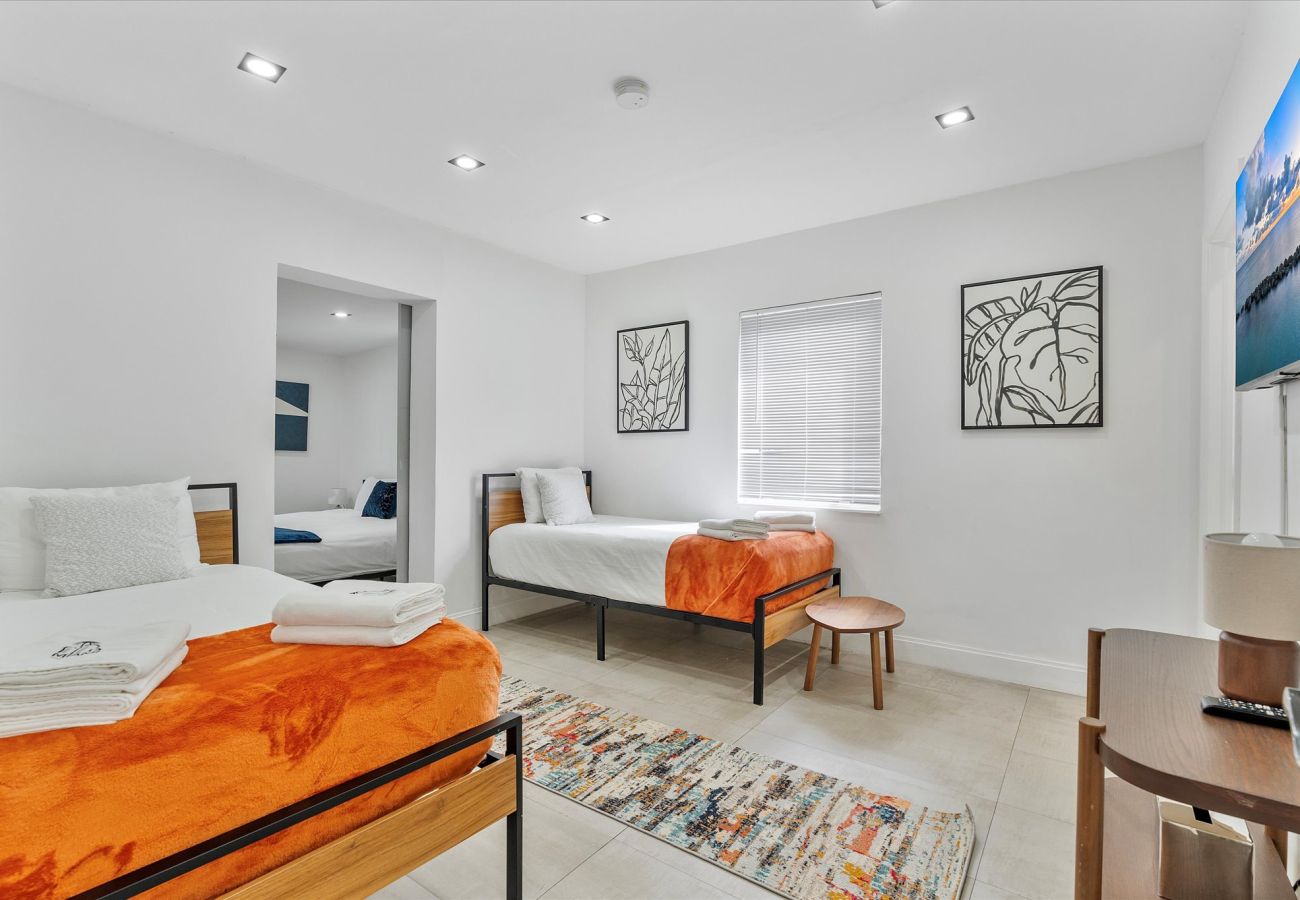 House in Miami - Divine House in Design District W Pool