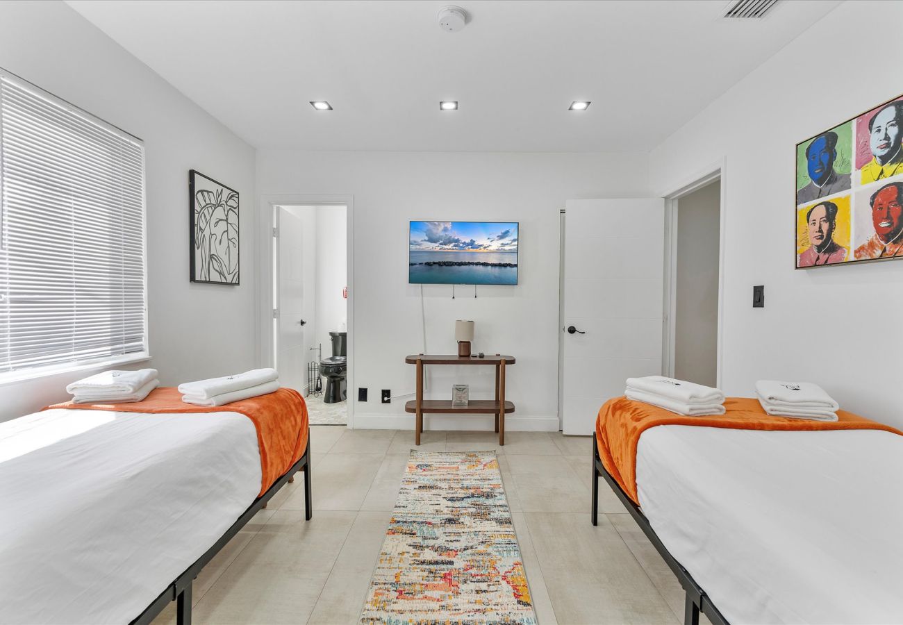 House in Miami - Divine House in Design District W Pool