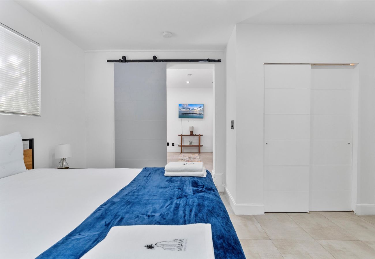 House in Miami - Divine House in Design District W Pool
