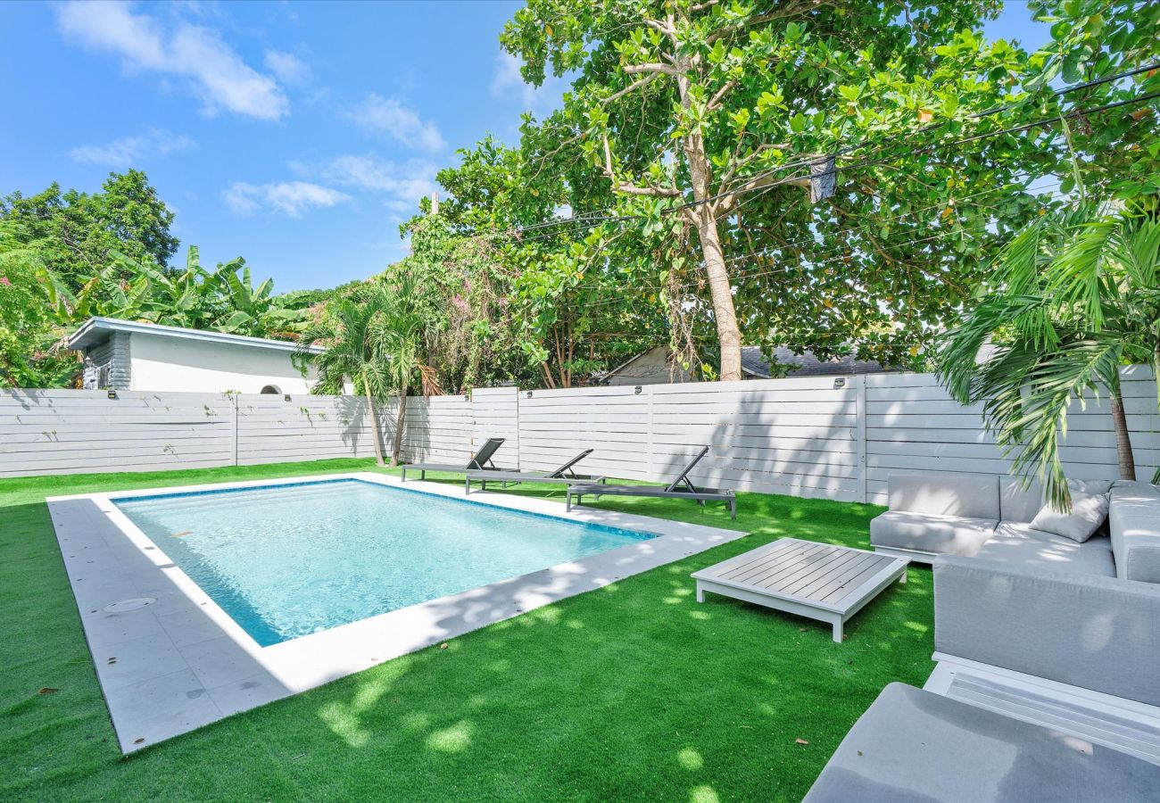 House in Miami - Divine House in Design District W Pool