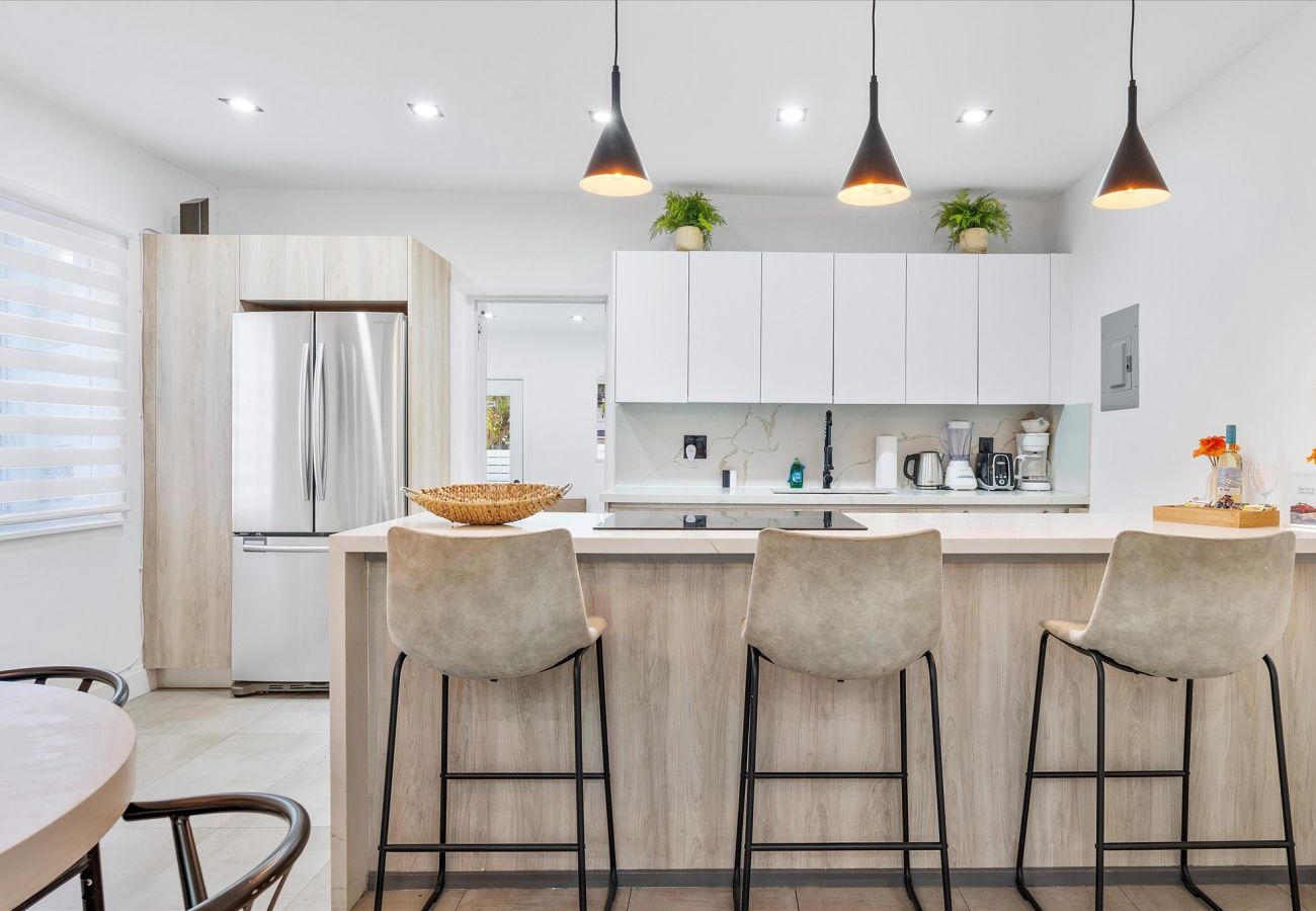 House in Miami - Divine Miami Vacation Home W large pool