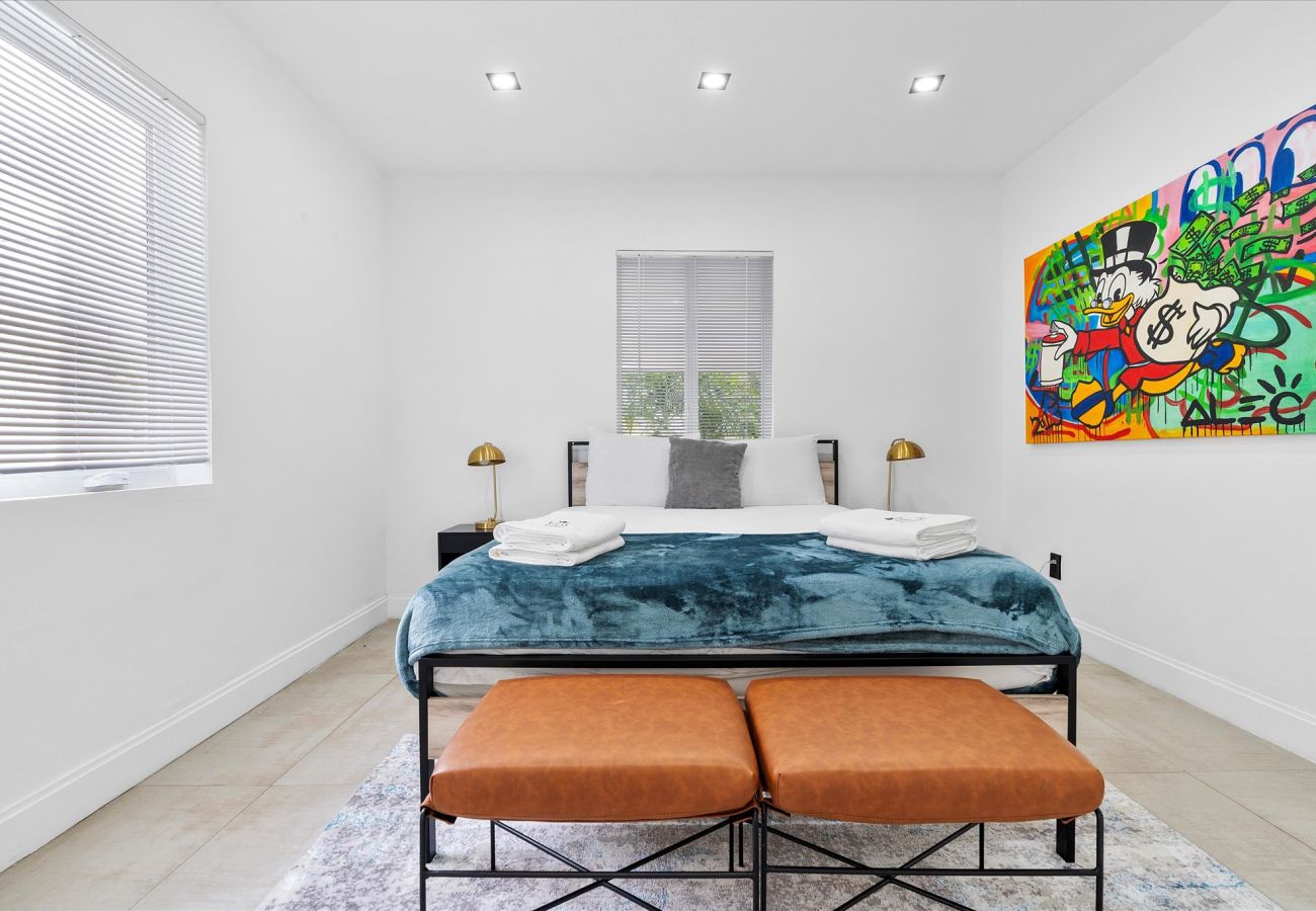 House in Miami - Divine Miami Vacation Home W large pool