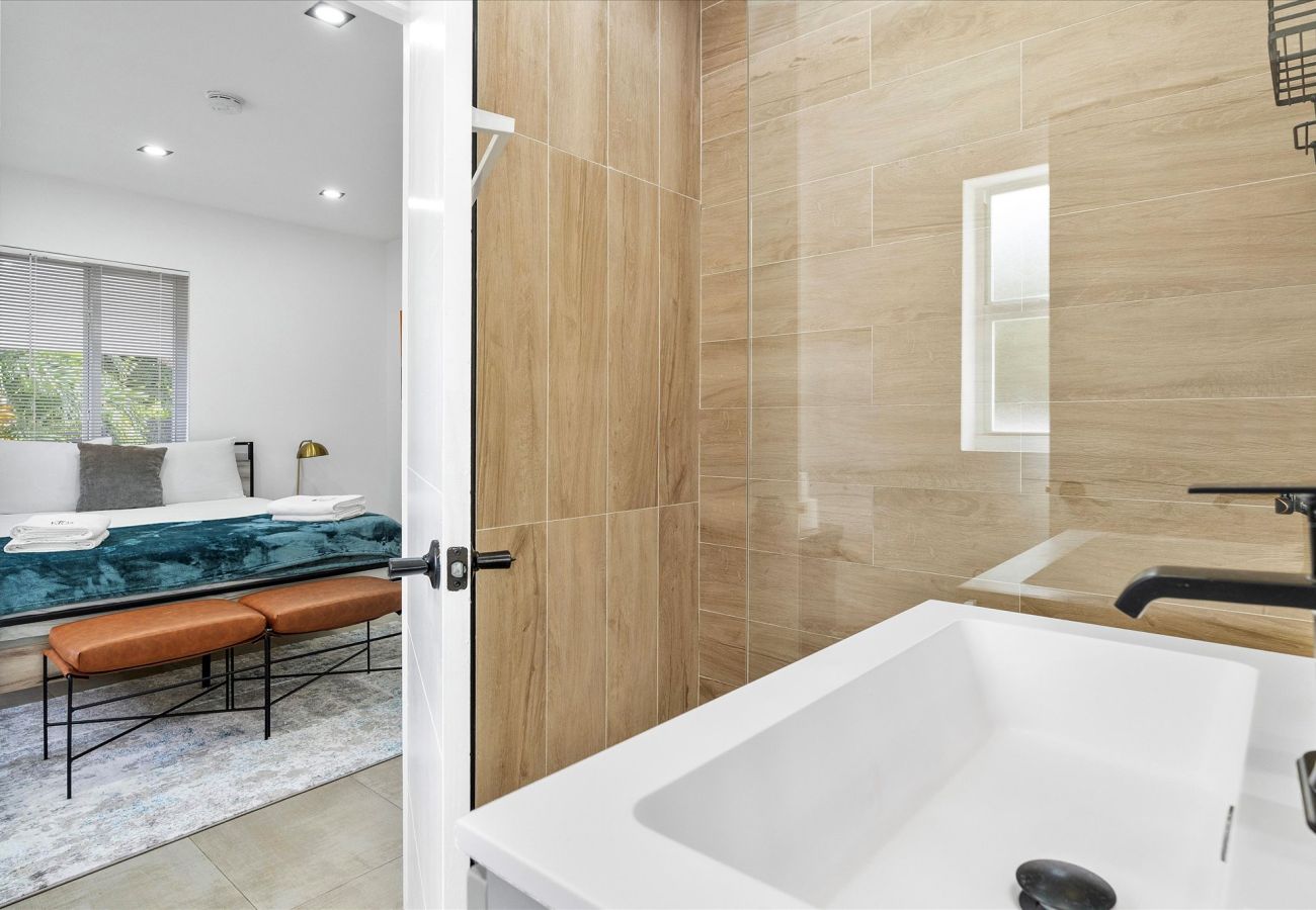 House in Miami - Divine Miami Vacation Home W large pool