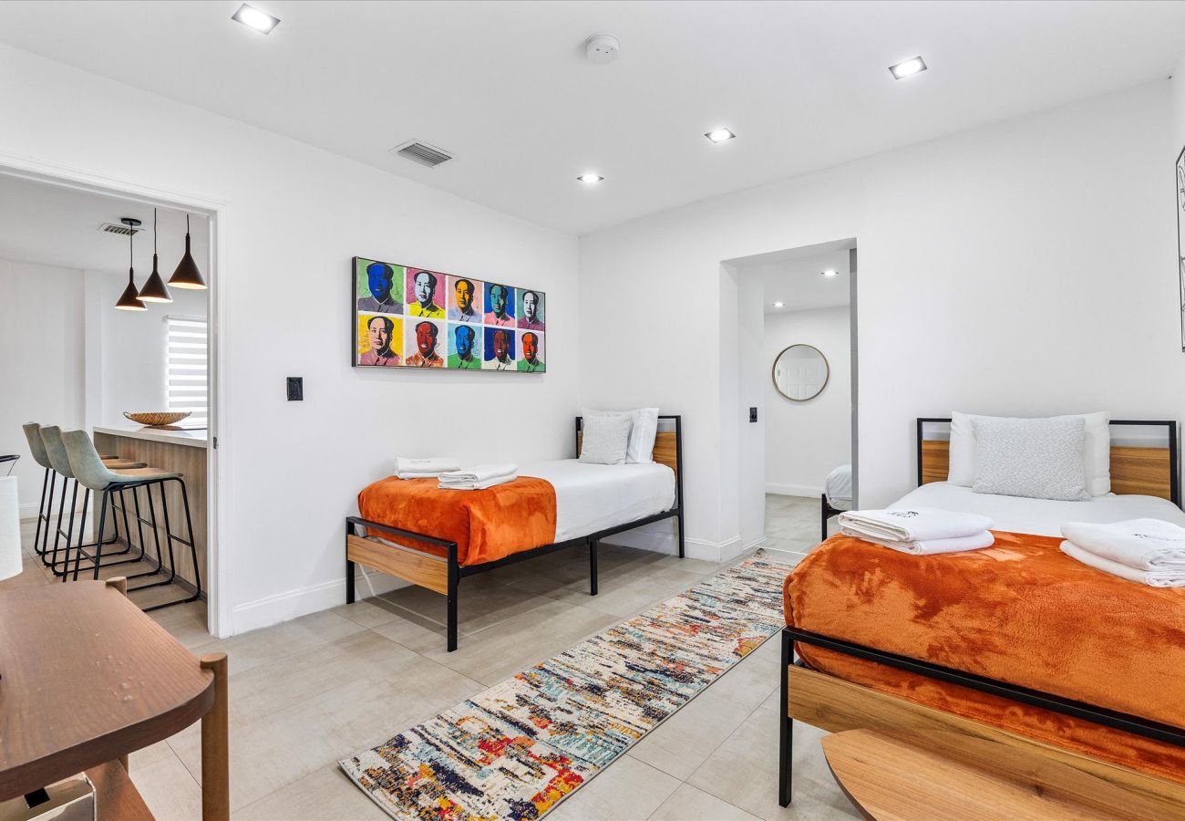 House in Miami - Divine Miami Vacation Home W large pool