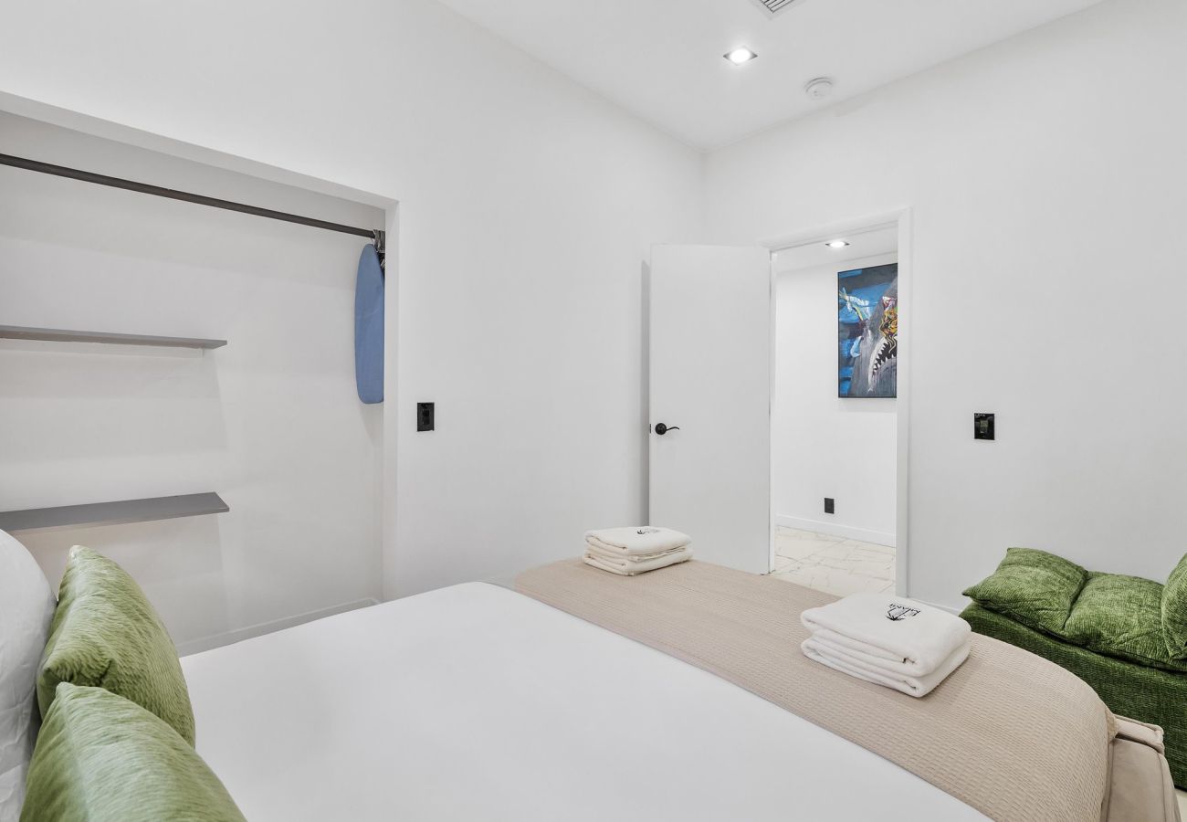 House in Miami - Vibrant Modern Miami Gateway / 14  Guests